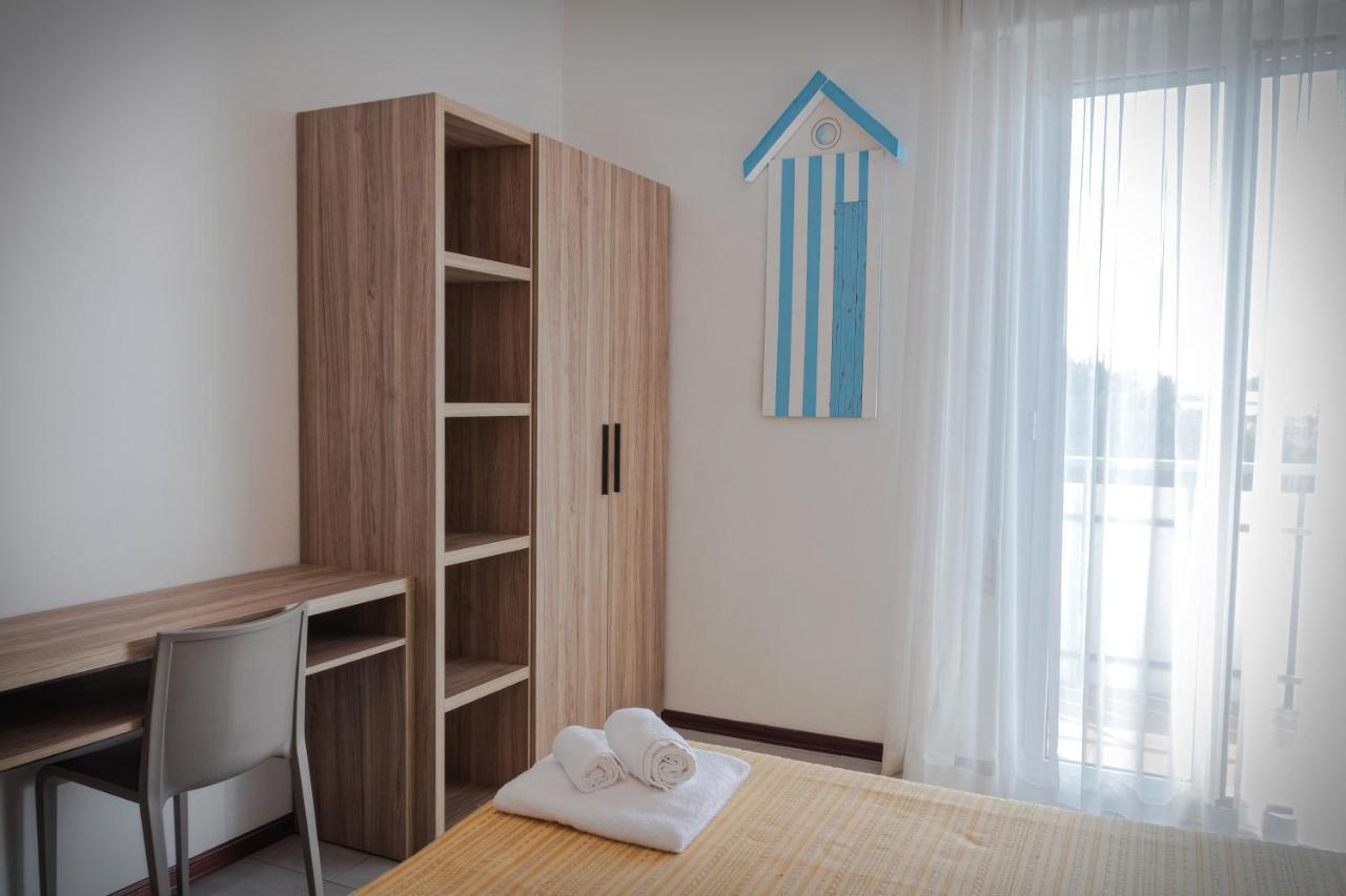 Hotel Astrid チェルヴィア エクステリア 写真