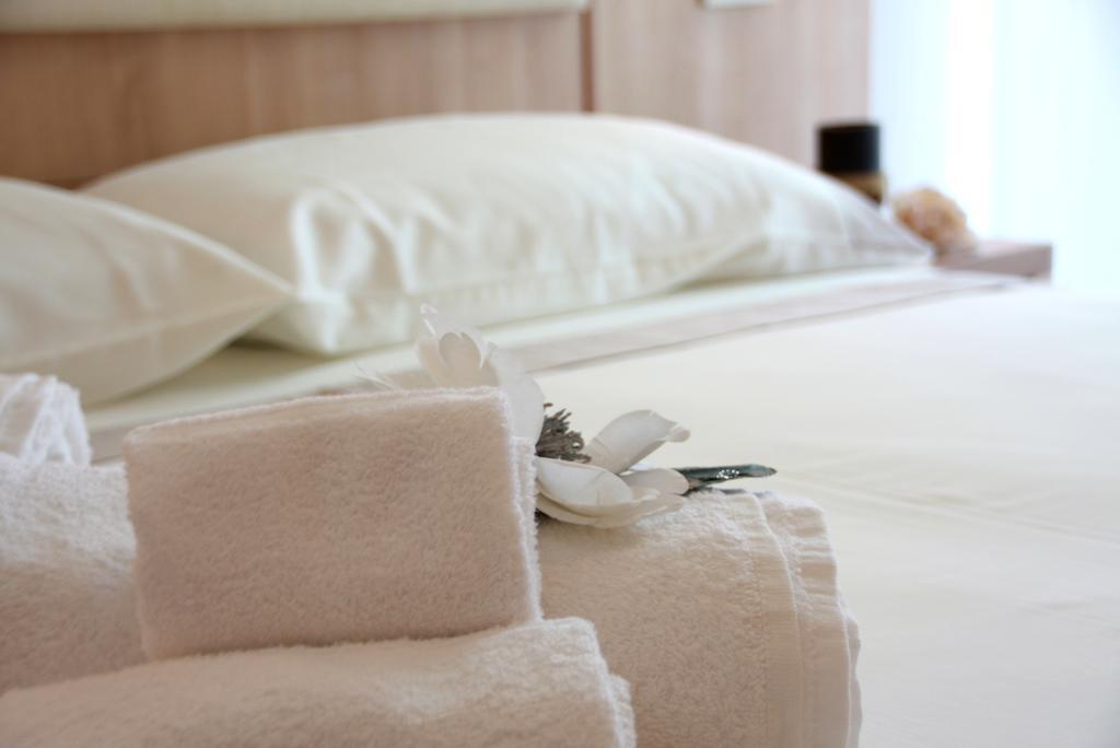 Hotel Astrid チェルヴィア エクステリア 写真